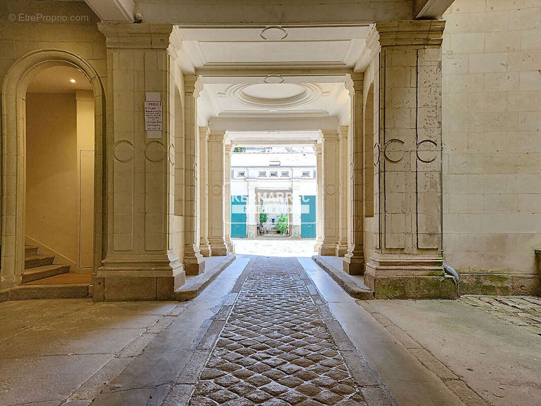 Nantes cathedrale - t2 sur cour - photo 10