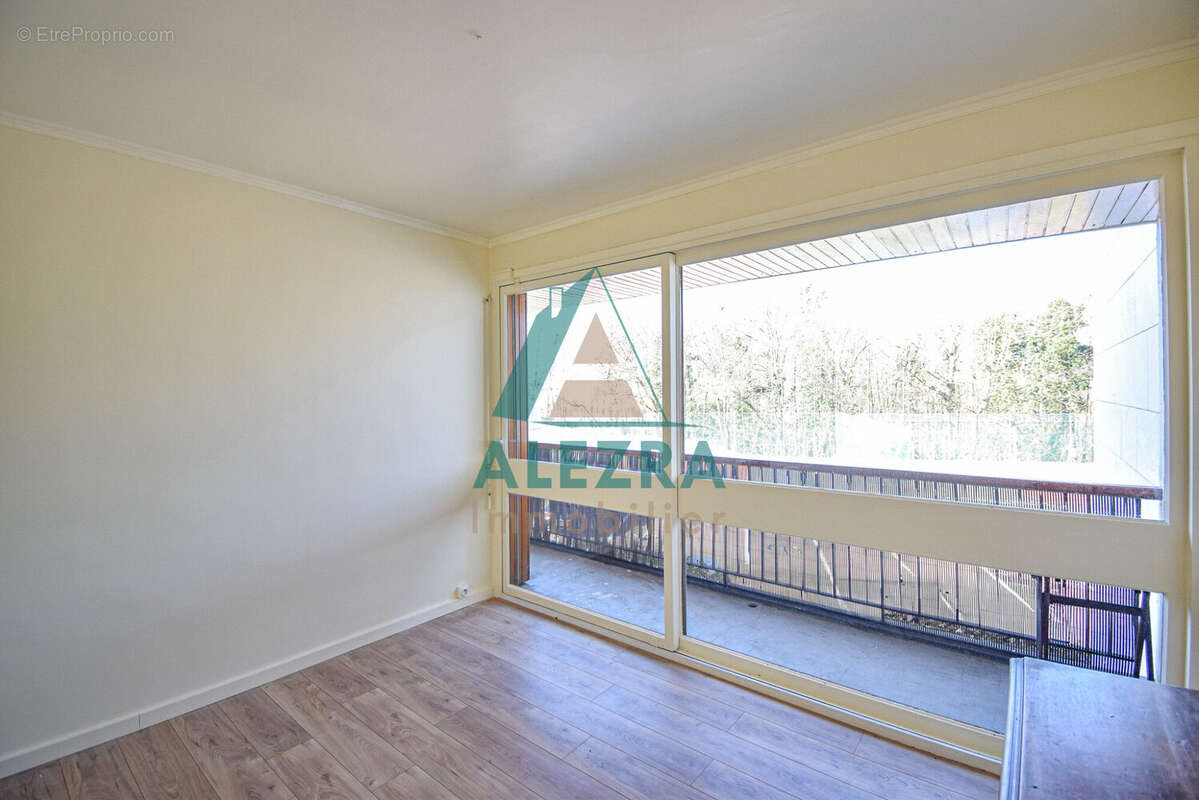 Appartement à LA CELLE-SAINT-CLOUD