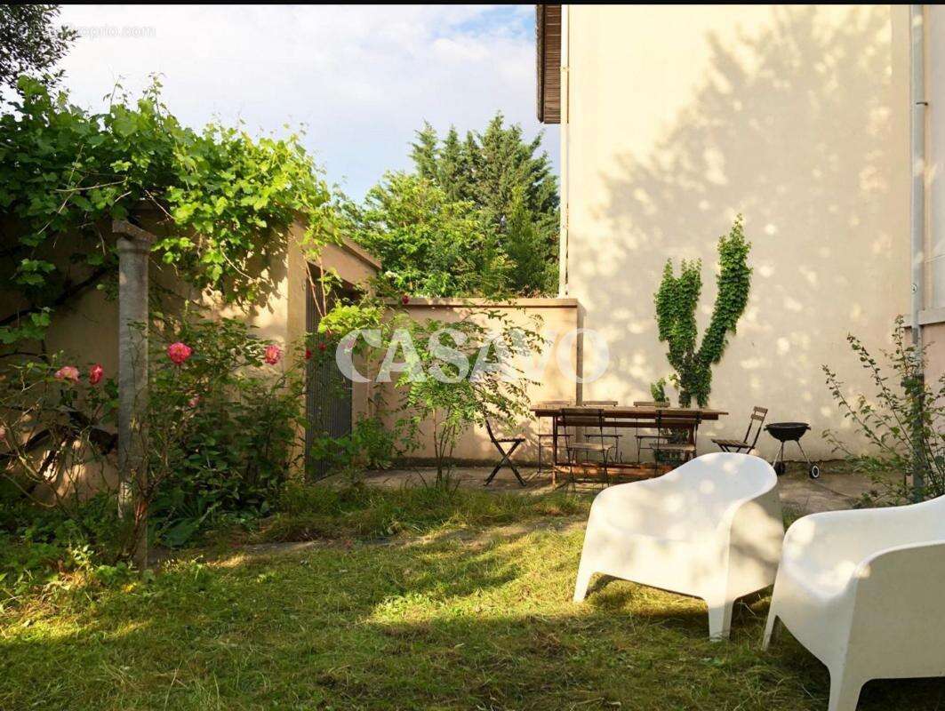Vente Maison 17 pièces de 250m² - 93130 Noisy-le-Sec - photo 2