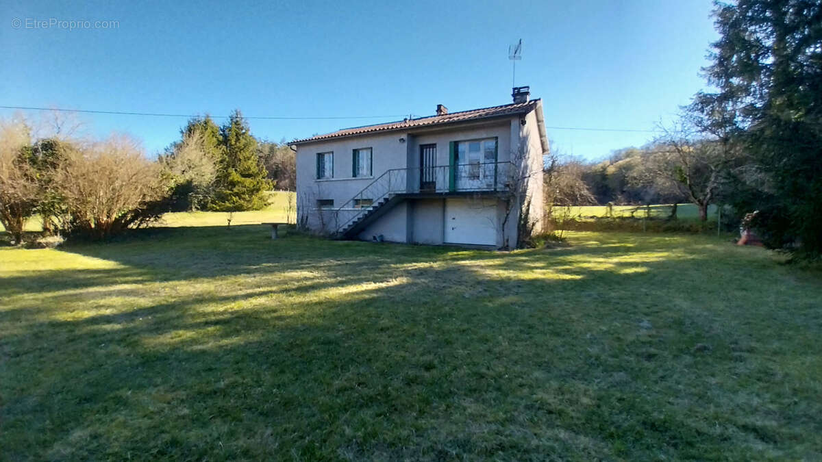 Maison à VIEUX-MAREUIL