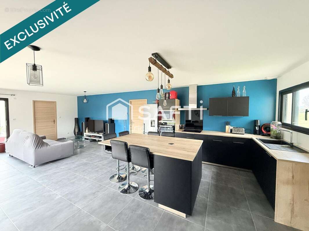 Photo 2 - Maison à VARETZ