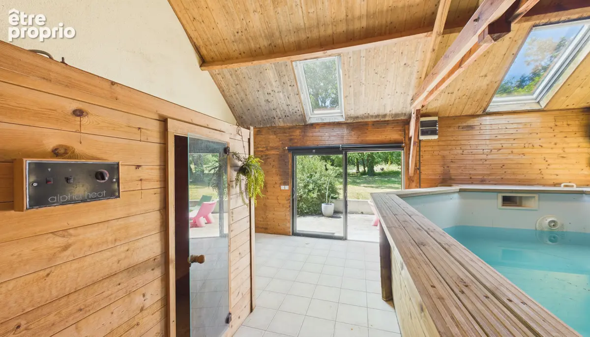 VILLA T5 + terrain 6365 m² + piscine int et ext - photo 15