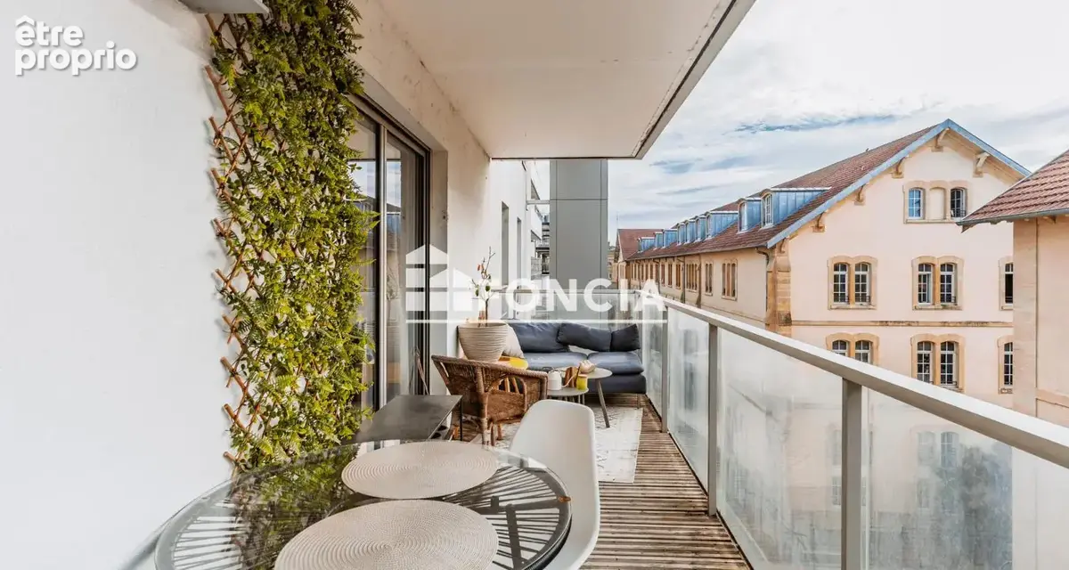 T2 centre ville terrasse et parking - photo 3