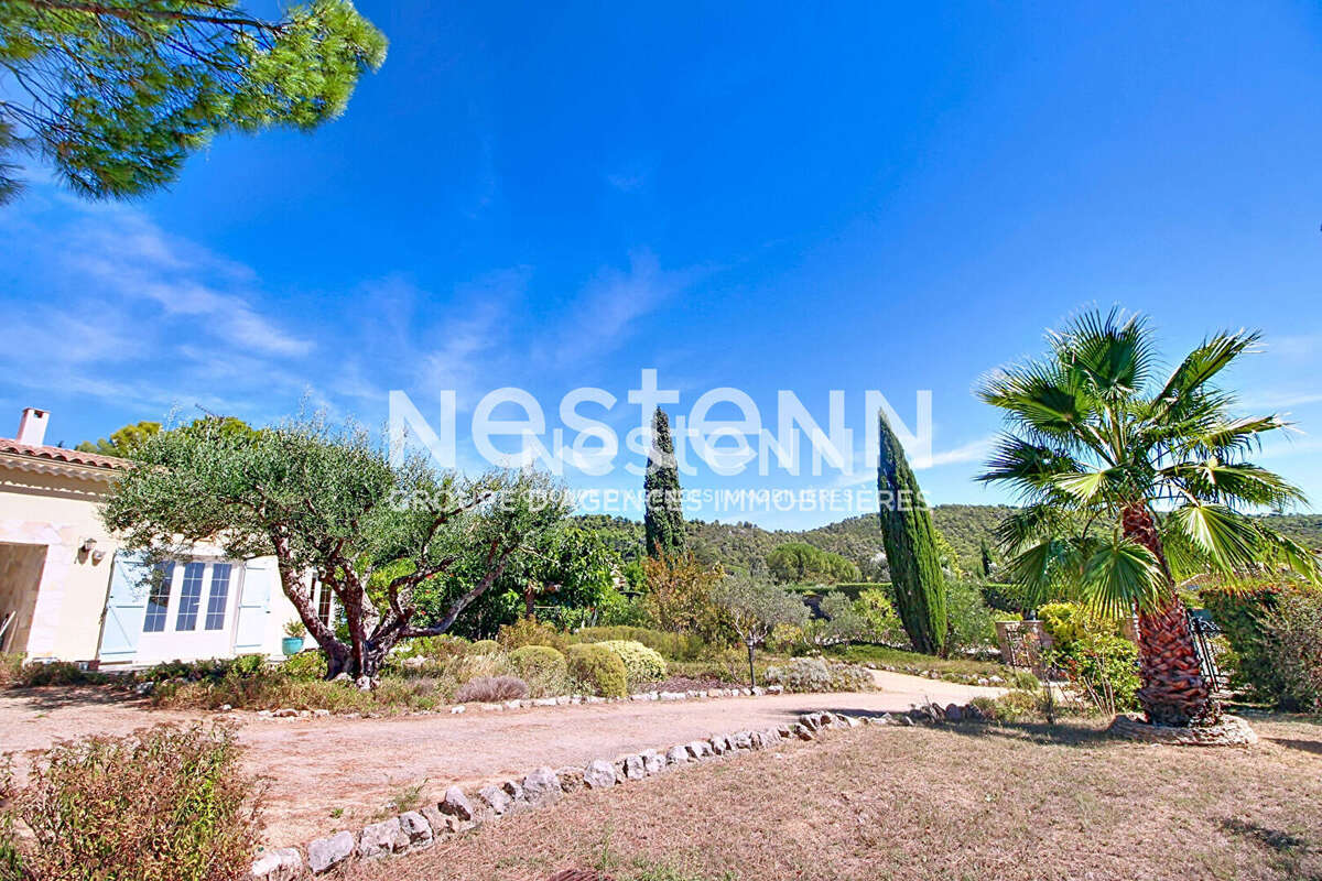 Maison à VILLECROZE