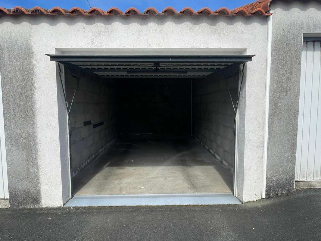 Photo 4 - Parking à LES SABLES-D'OLONNE