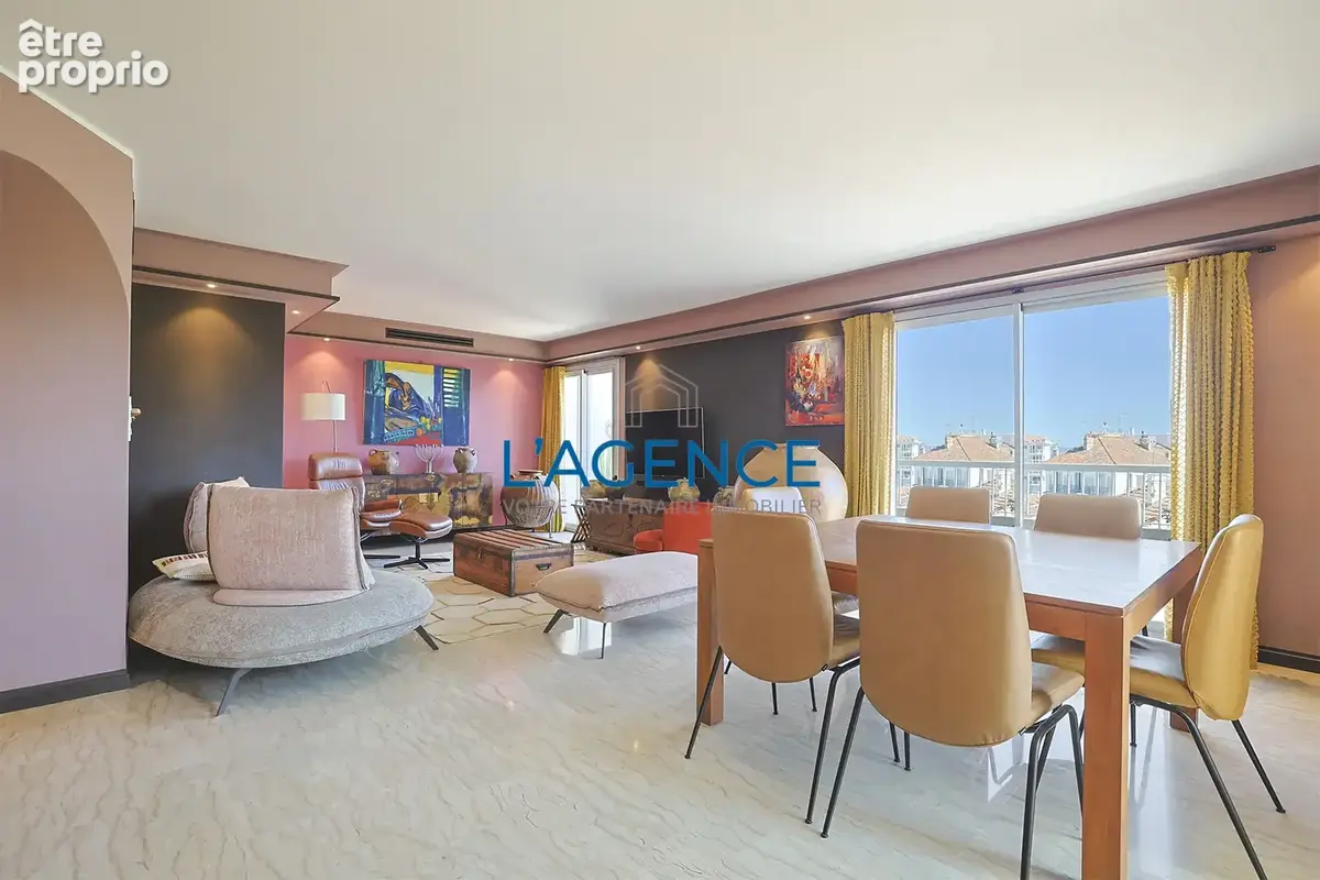 Appartement T4 de 134 m2 avec terrasse de 53m2 en dernier étage avec ascenseur au centre ville de Hyères - photo 7