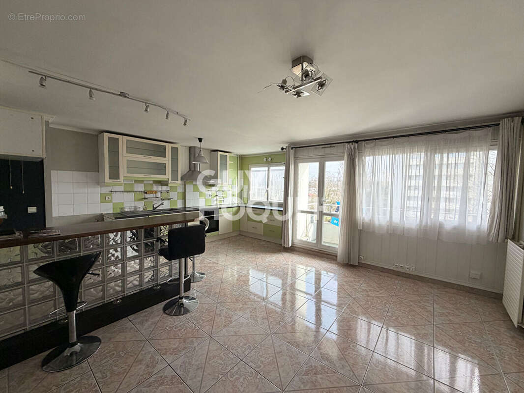 Appartement à BOISSY-SAINT-LEGER