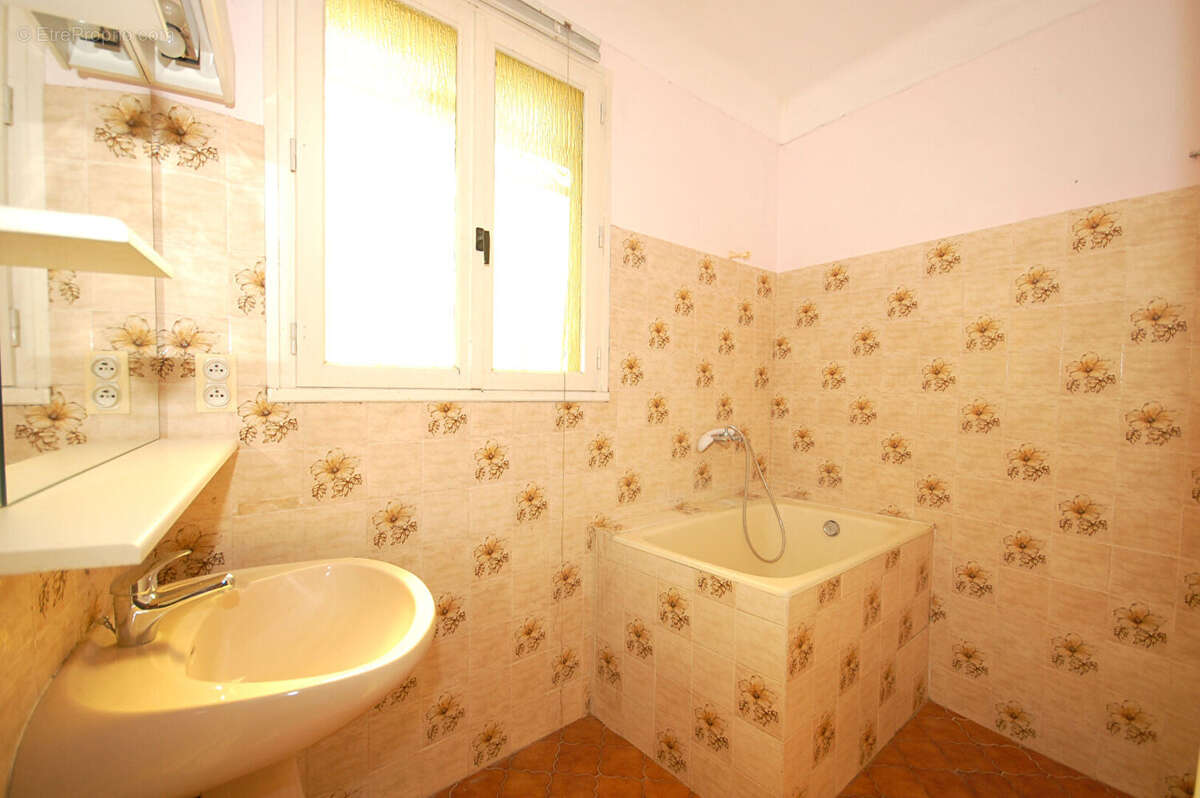 Maison de Village - Piolenc - 5 pièces- 137 m² - photo 7