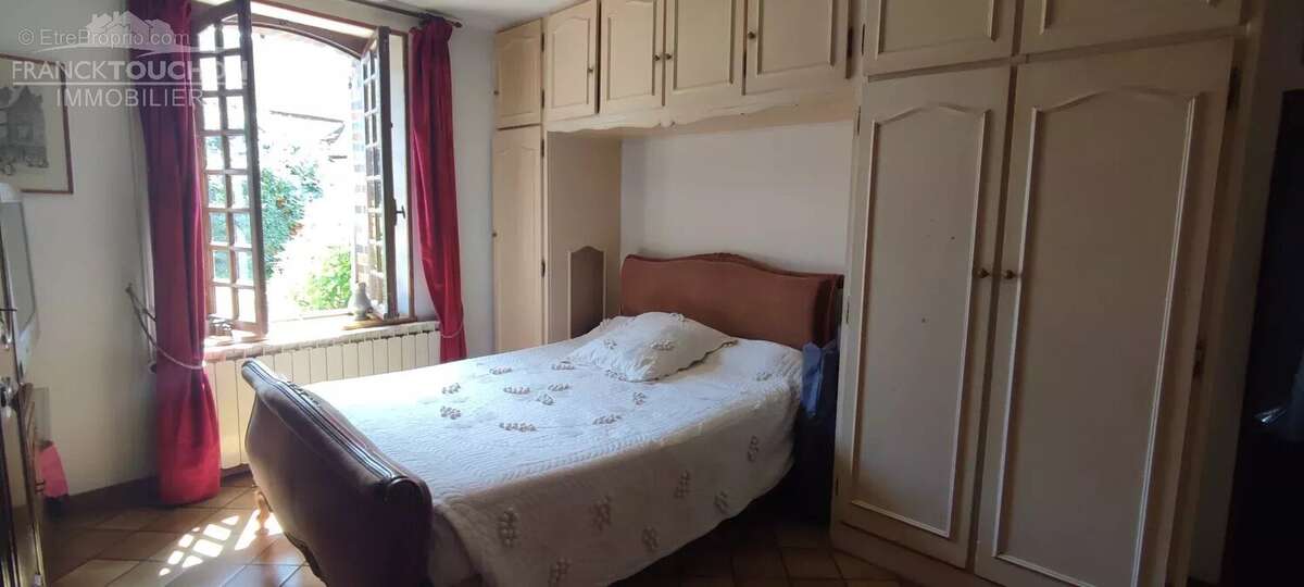 Maison à PERS-EN-GATINAIS