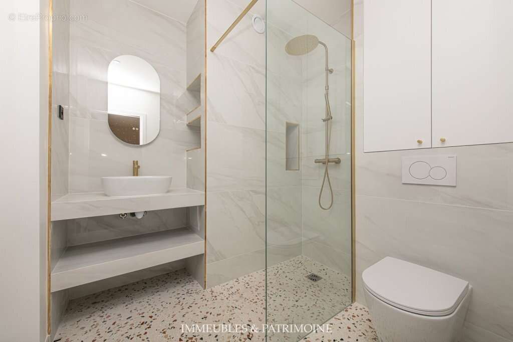 Appartement à PARIS-8E