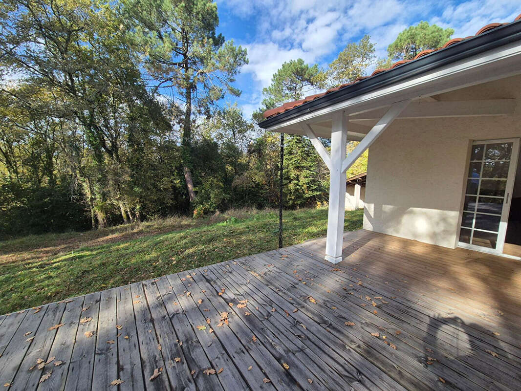 Maison à SAINT-CAPRAIS-DE-BORDEAUX