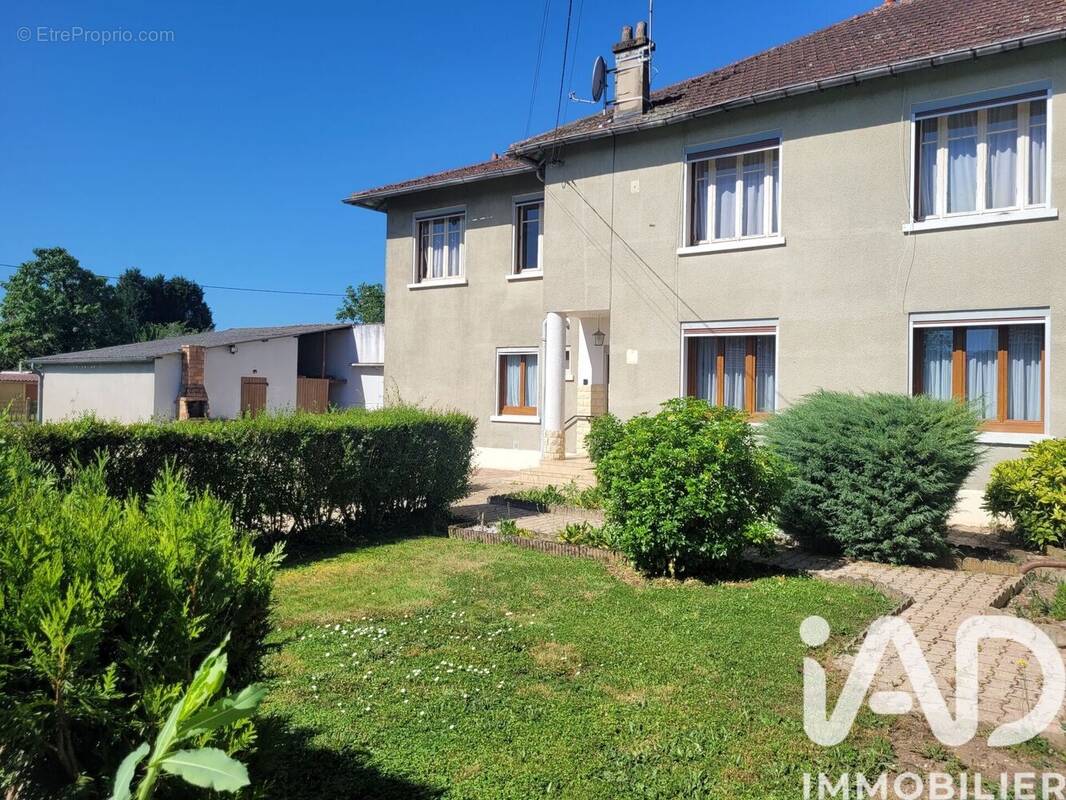 Photo 1 - Maison à GUEUGNON