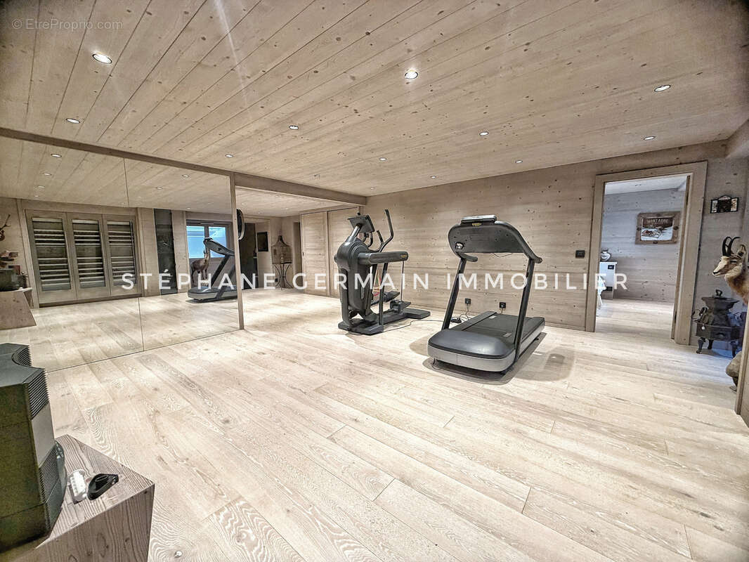 Maison à DEMI-QUARTIER