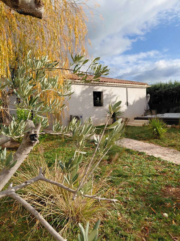 Maison à POURRIERES