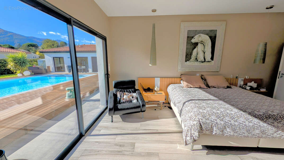 Maison à LAROQUE-DES-ALBERES