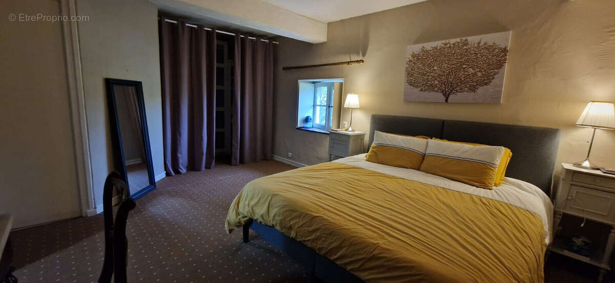 Maison à SAINT-GERVAIS-EN-VALLIERE