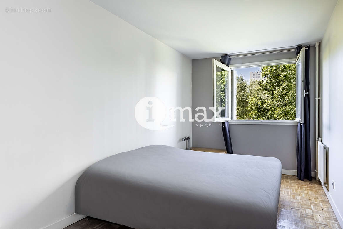 Appartement à LEVALLOIS-PERRET
