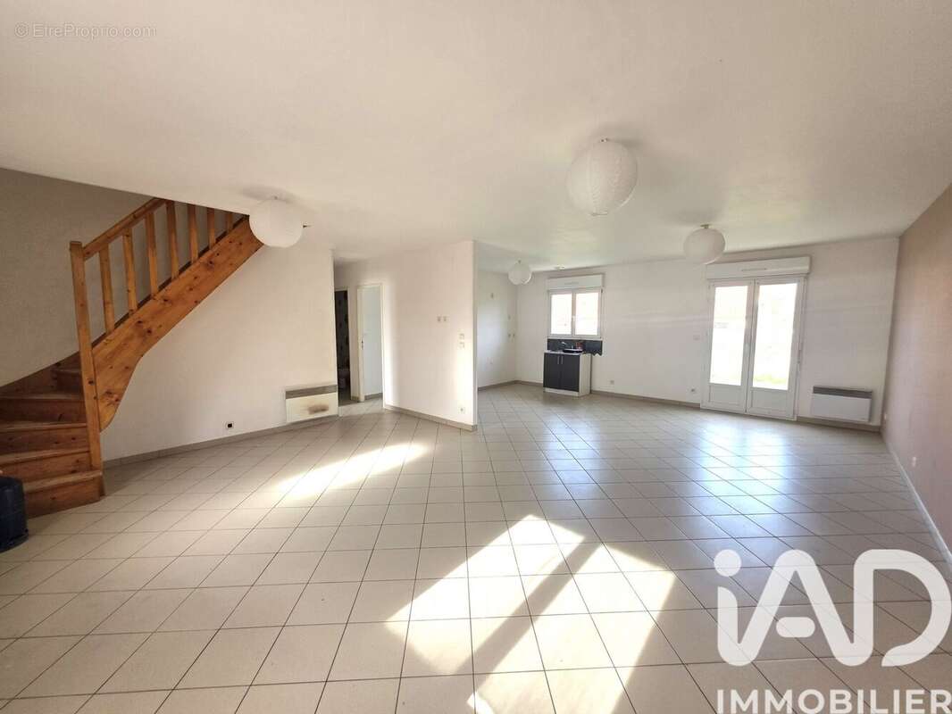 Maison 101 m² à Brutelles  - photo 5