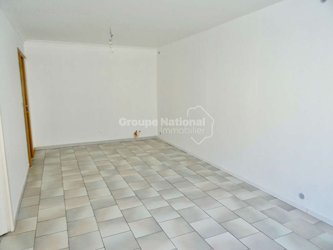 Appartement à CAUMONT-SUR-DURANCE