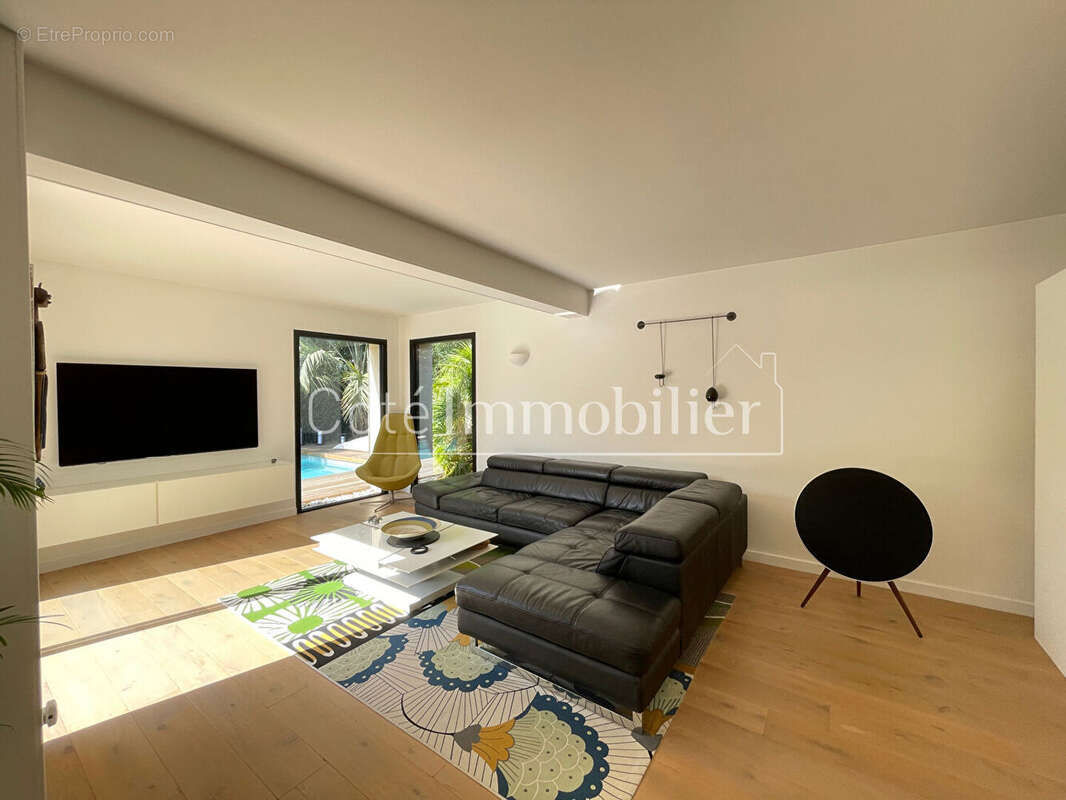 Maison à SAINT-SEBASTIEN-SUR-LOIRE