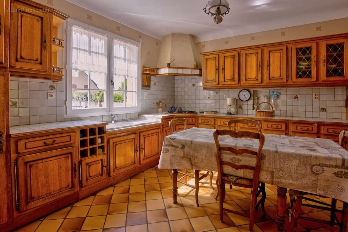 Maison à SAINT-BARTHELEMY-D'ANJOU
