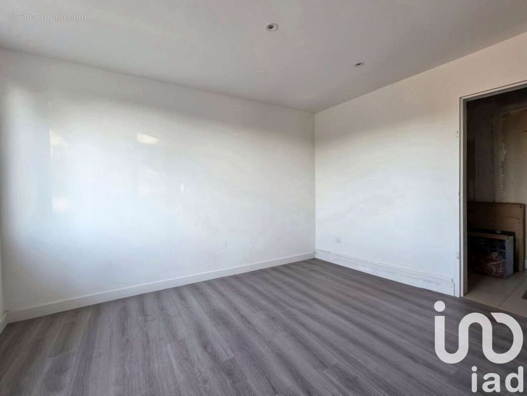 Photo 9 - Appartement à CHASSENEUIL-SUR-BONNIEURE