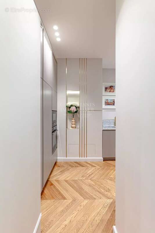 Appartement à PARIS-17E