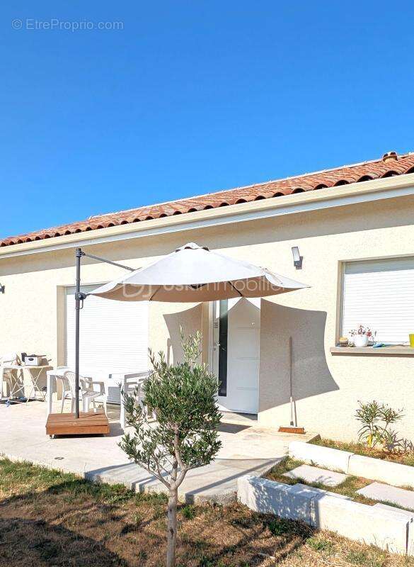 Exclusivite // villa recente de plain pied // les ors // garage - photo 8