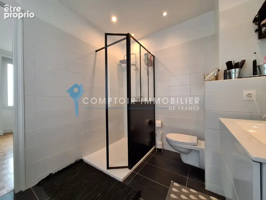 A Vendre Dpt 81 Maison centre-village avec garage et grand terrain - photo 11
