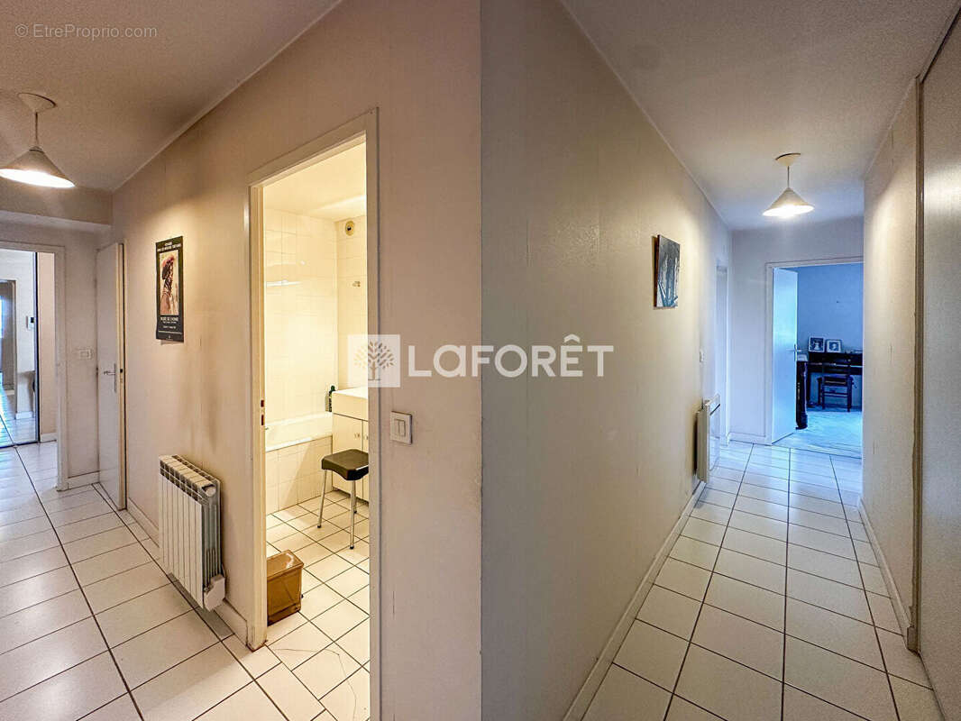 Appartement à SAINT-ISMIER