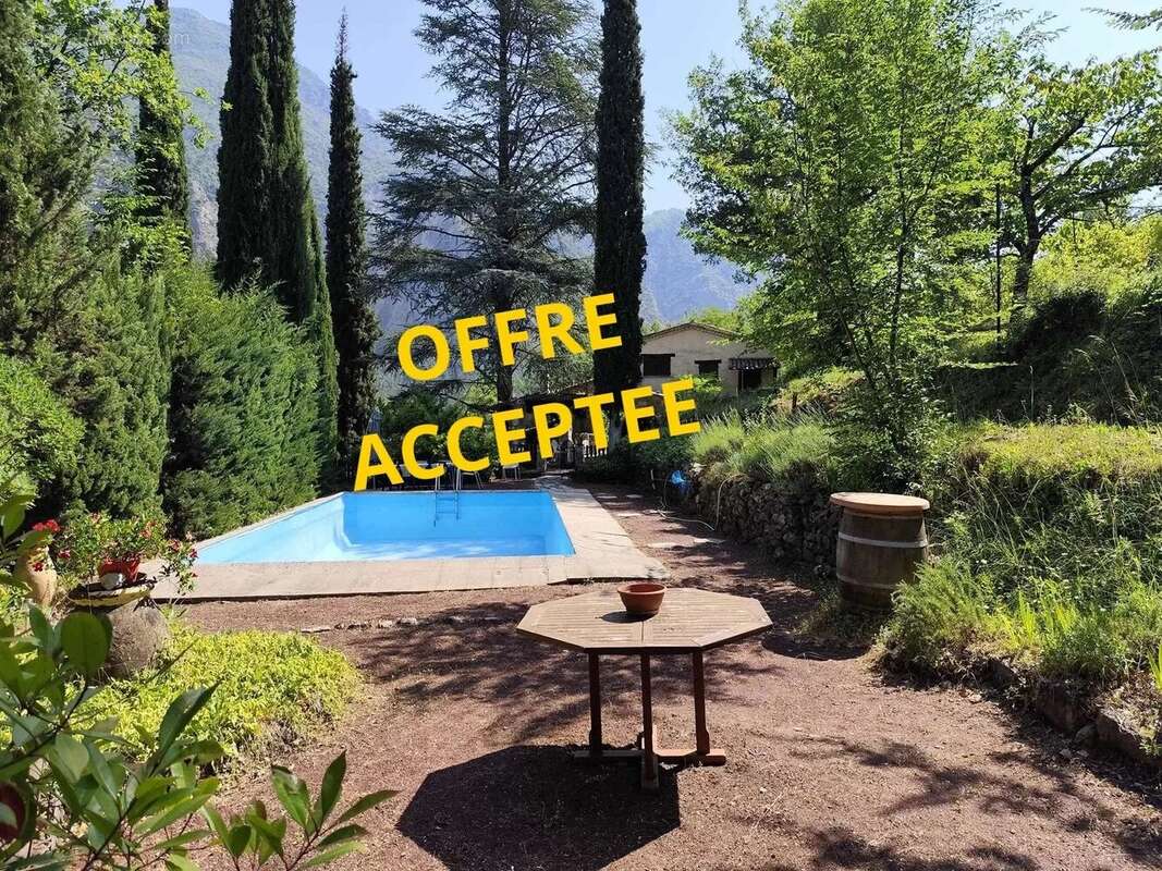 Maison à TOUET-SUR-VAR