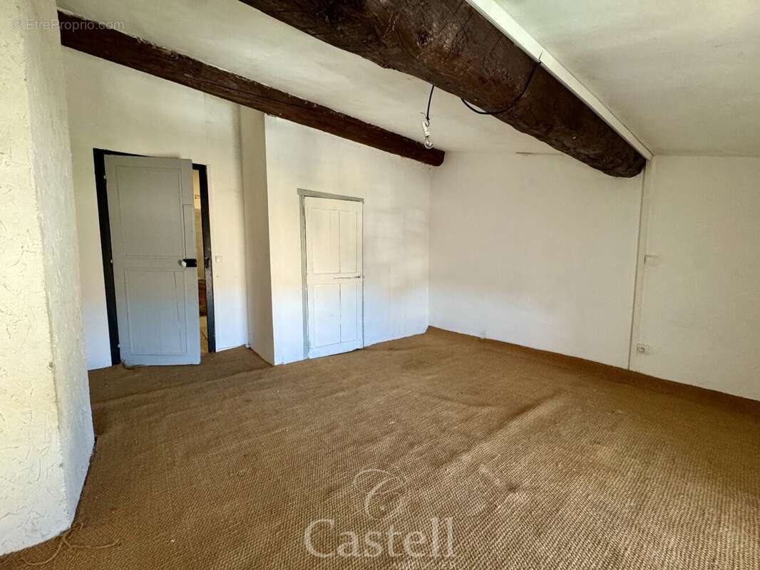 ***maison de caractère avec jardin et remise  fort potentiel au cur de pomérols*** - photo 17