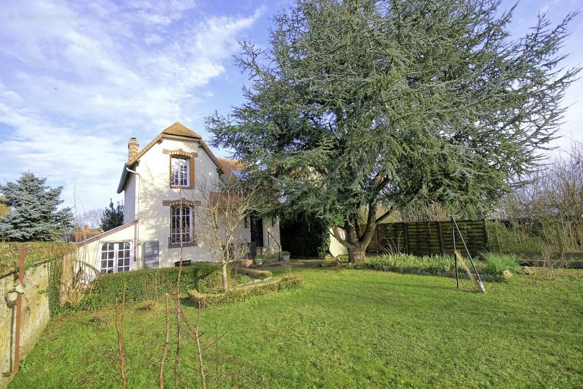 Maison à BERNIERES-SUR-MER