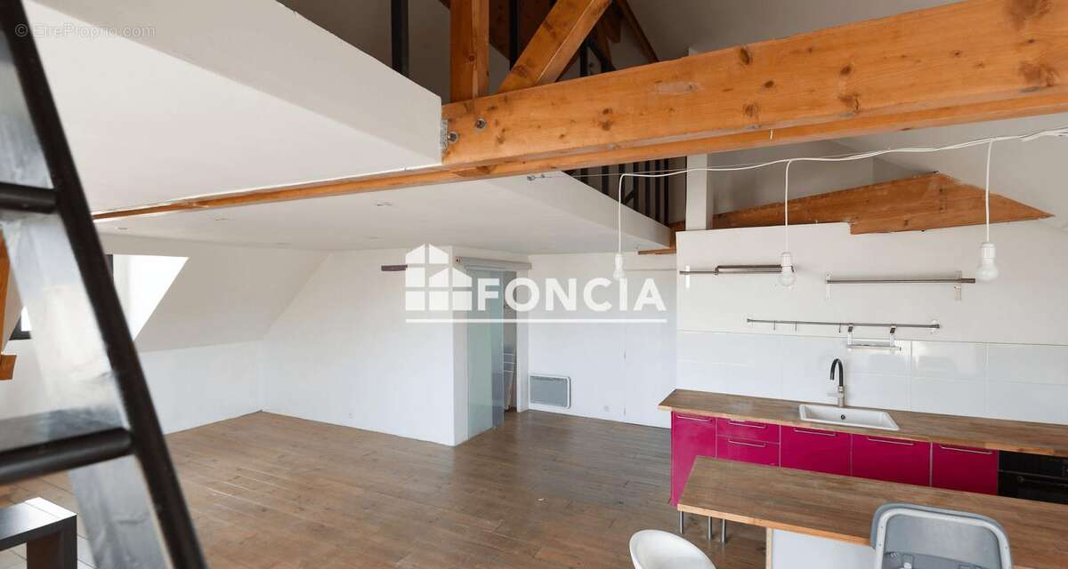 Appartement à CORBEIL-ESSONNES