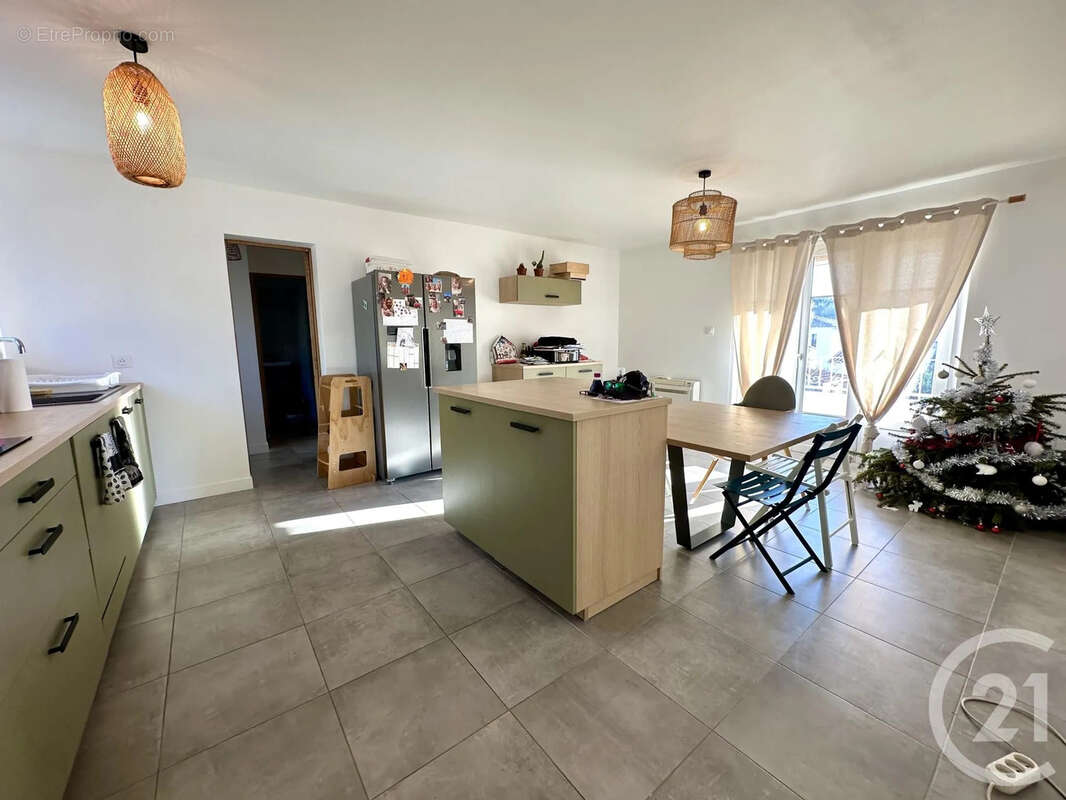 Maison à SIX-FOURS-LES-PLAGES