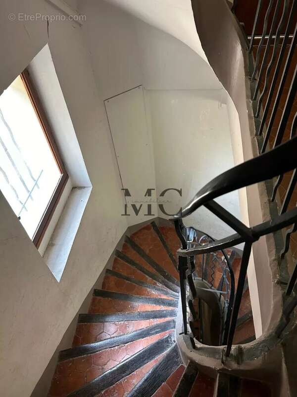 Appartement à MARSEILLE-2E