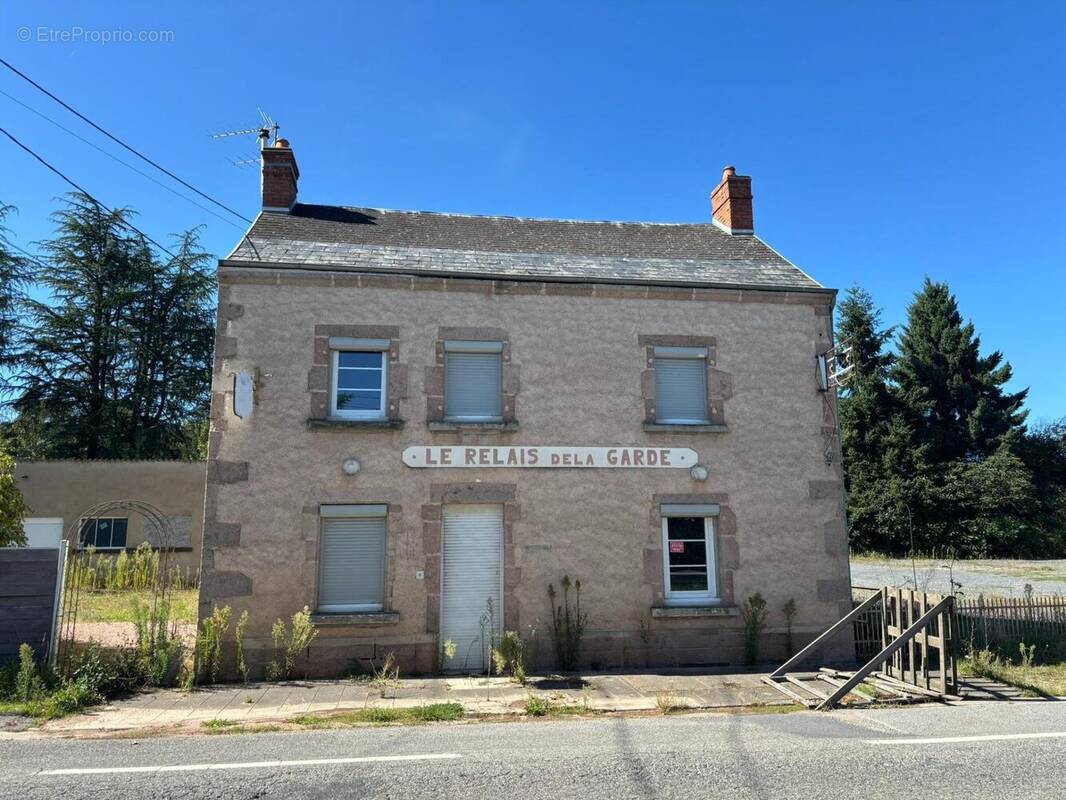 Photo 1 - Commerce à DROITURIER