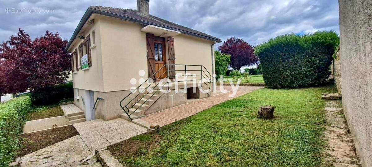 Maison à ERQUINVILLERS