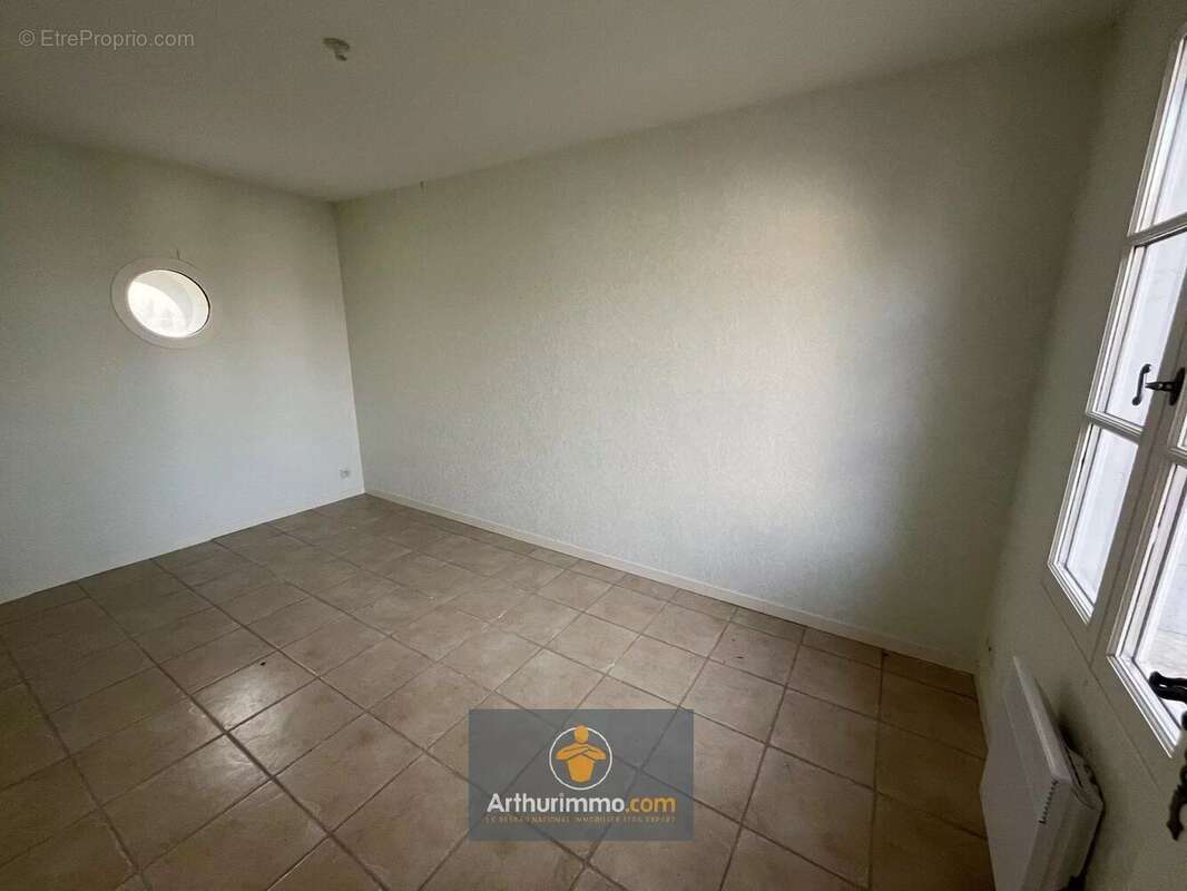 Appartement à COURCON