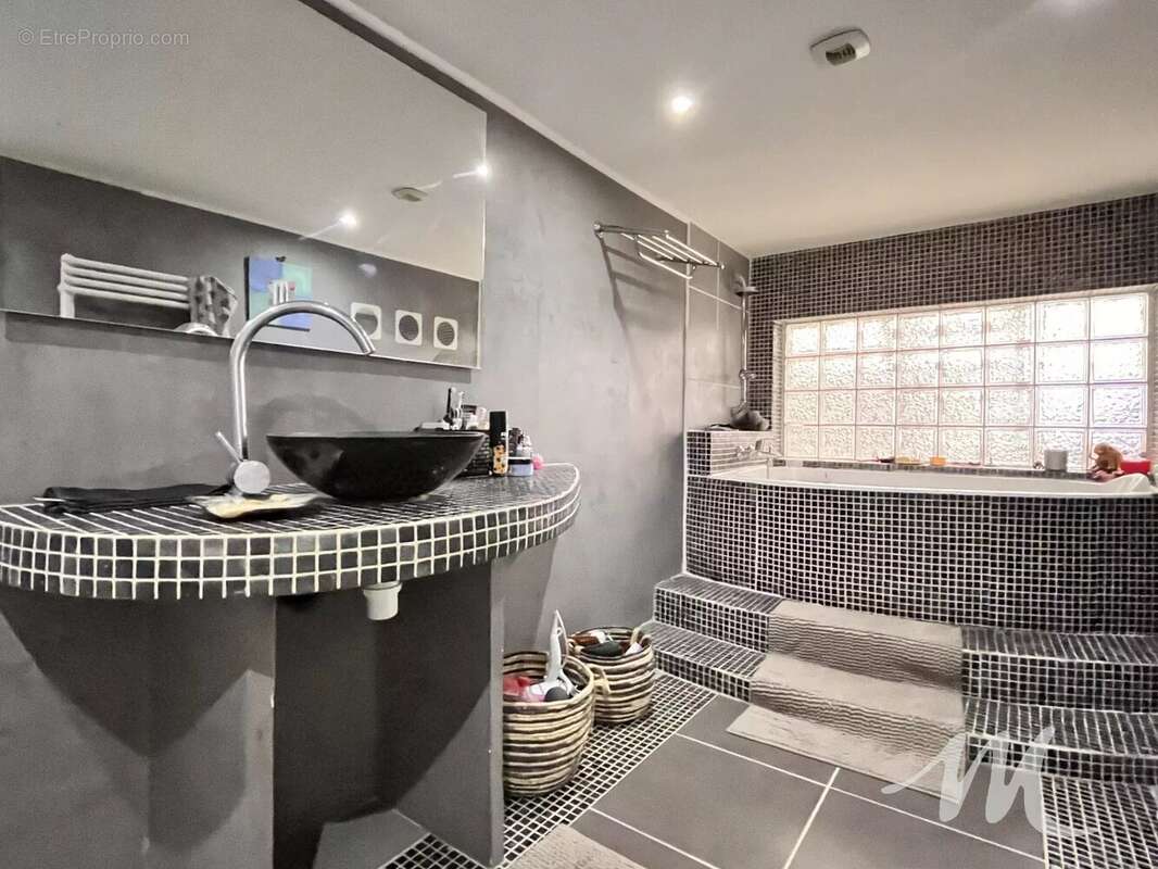 Appartement à BARJOLS