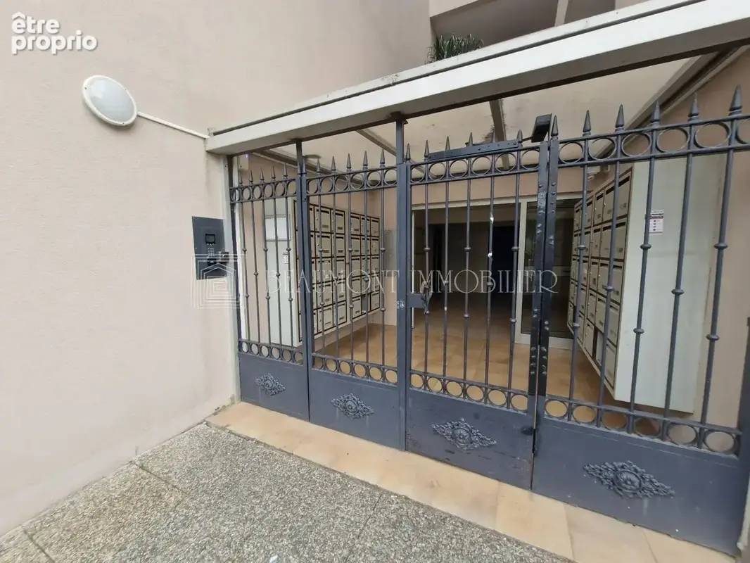 studio terrasse vendu loué avec assurance des loyers - photo 9