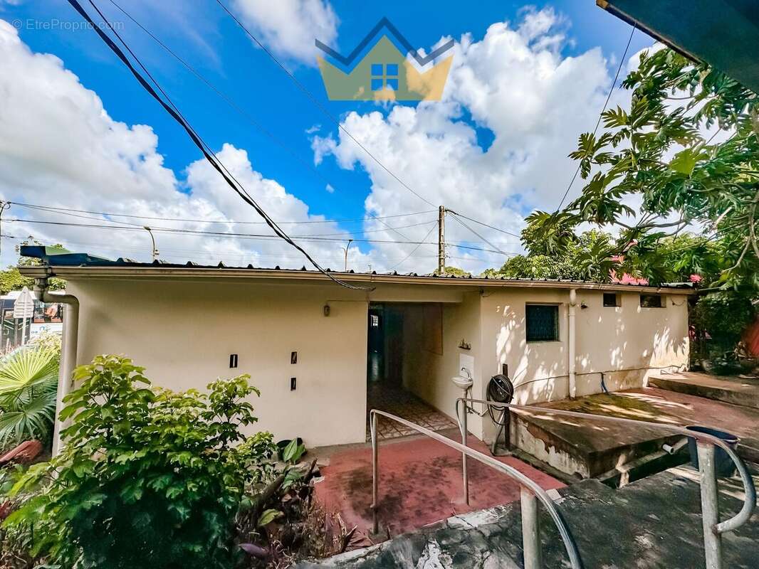 Maison à RIVIERE-SALEE