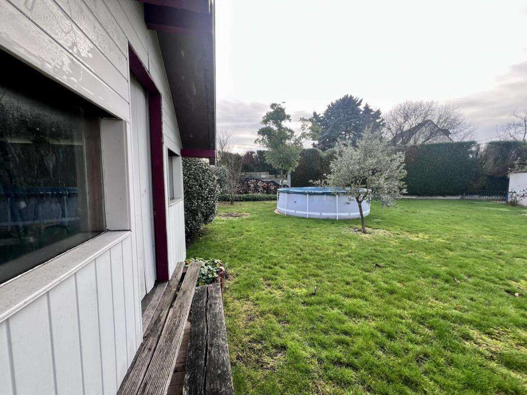 Maison à LA CHAPELLE-SAINT-MESMIN