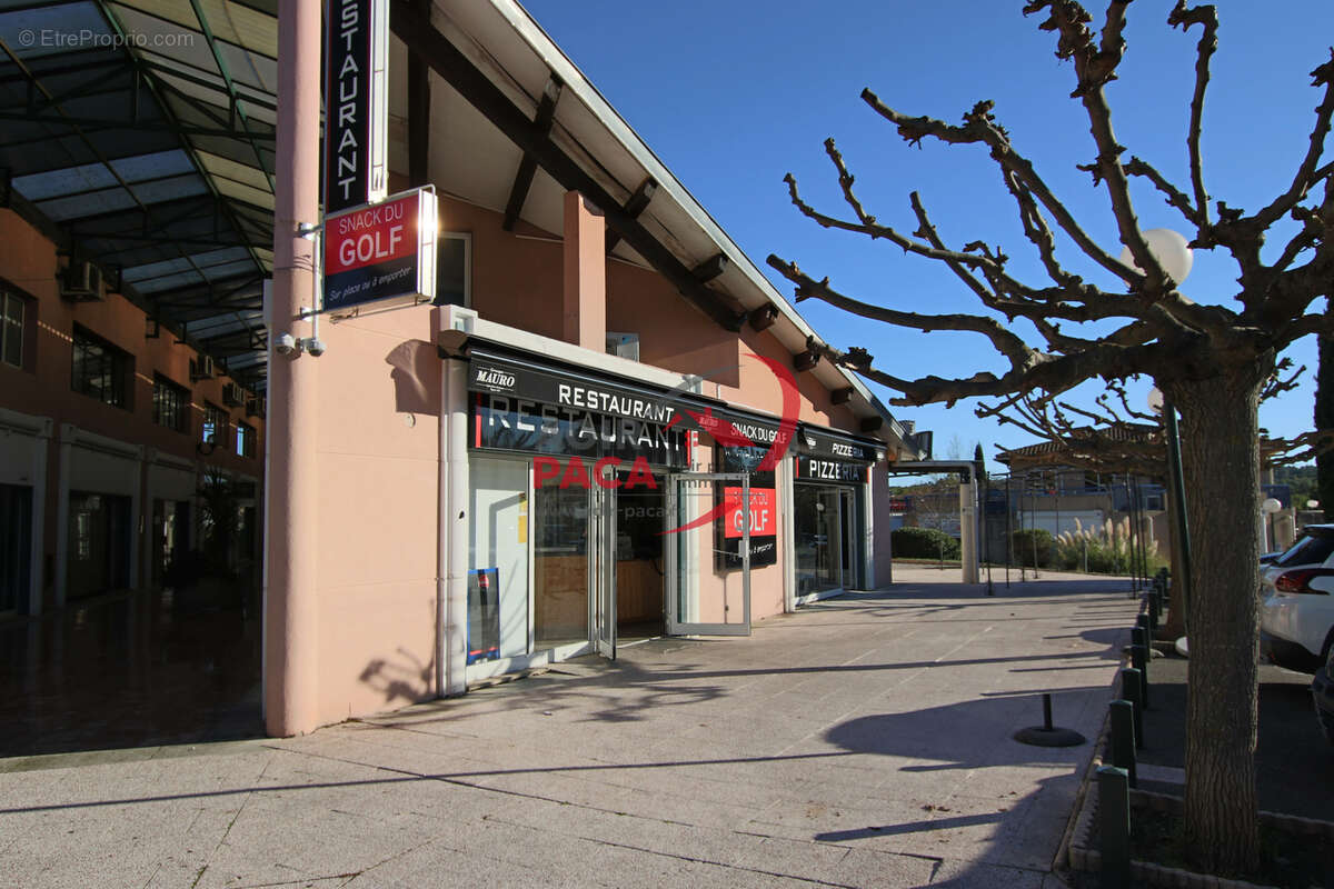 Commerce à TOURRETTES