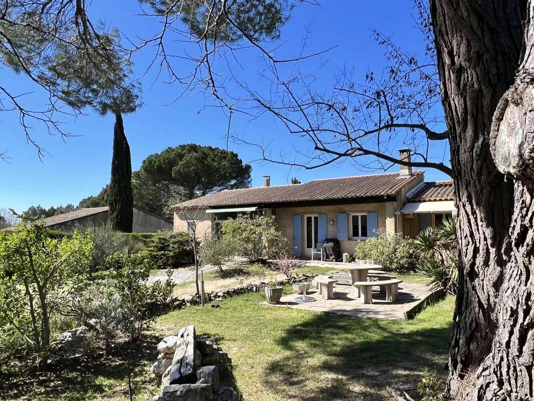 Maison à MAUBEC