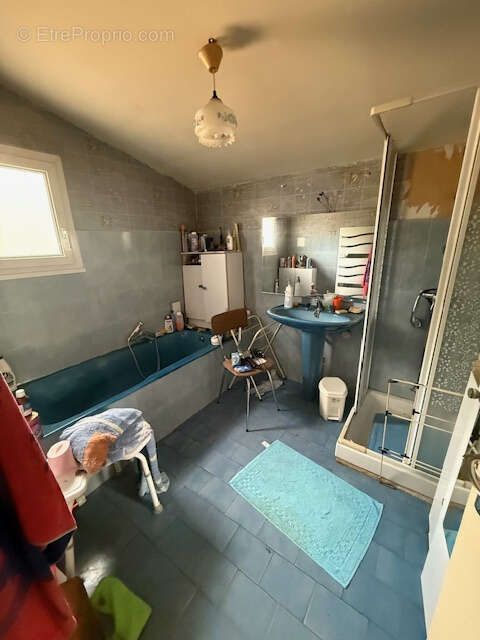 Maison à SAINT-CHRISTOPHE-DE-DOUBLE