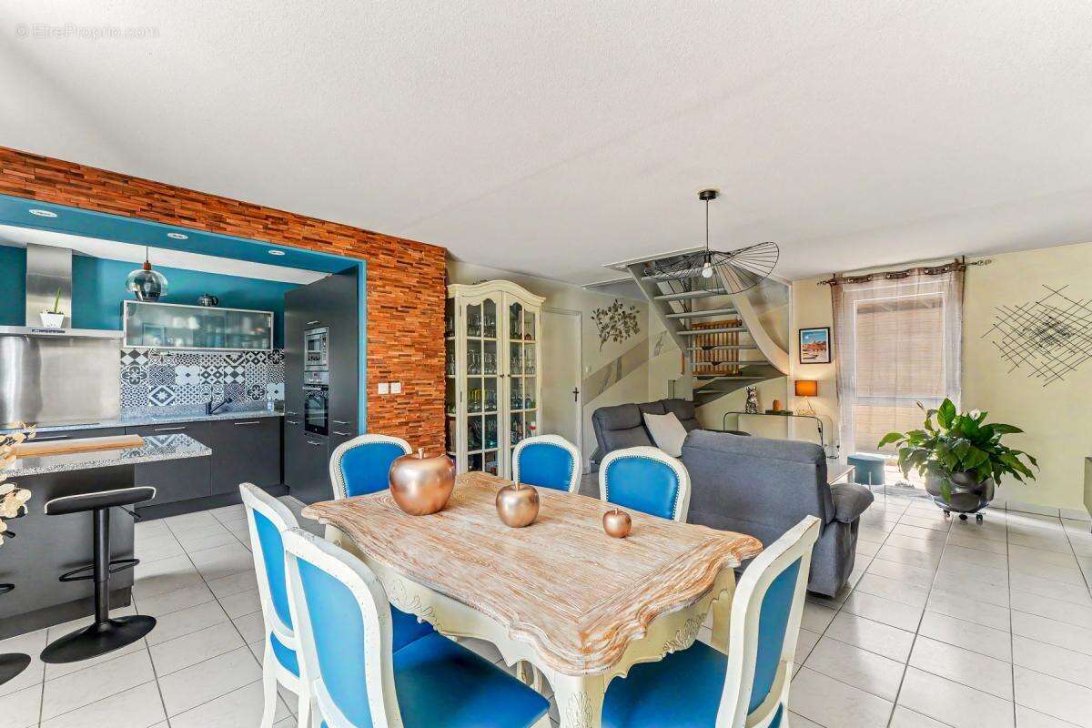 Maison T4 de + 86 m² avec Jardin, Piscine, Garage & Climatisation – Castelginest - photo 4