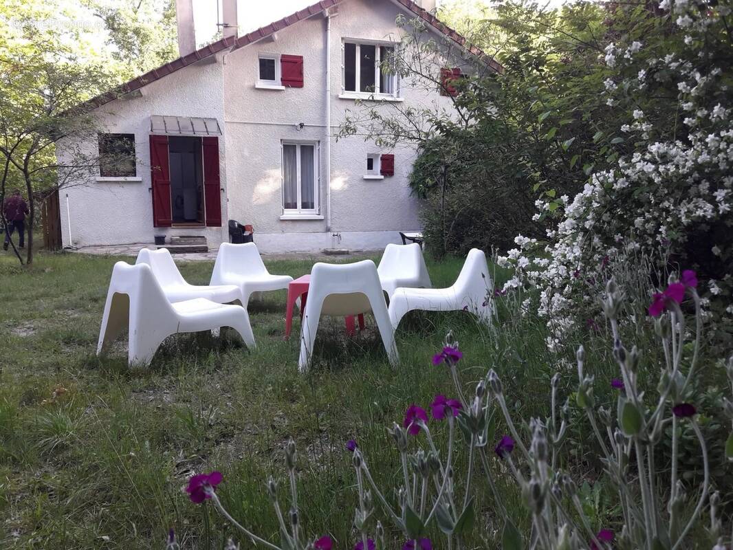 Maison à NOISY-SUR-ECOLE