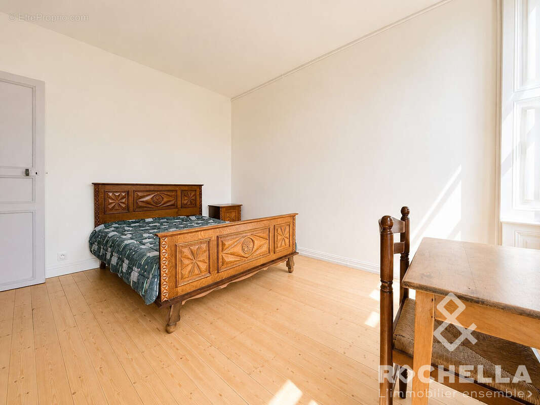 Maison 228 m² à Saint-Jean-D'angely  - photo 9