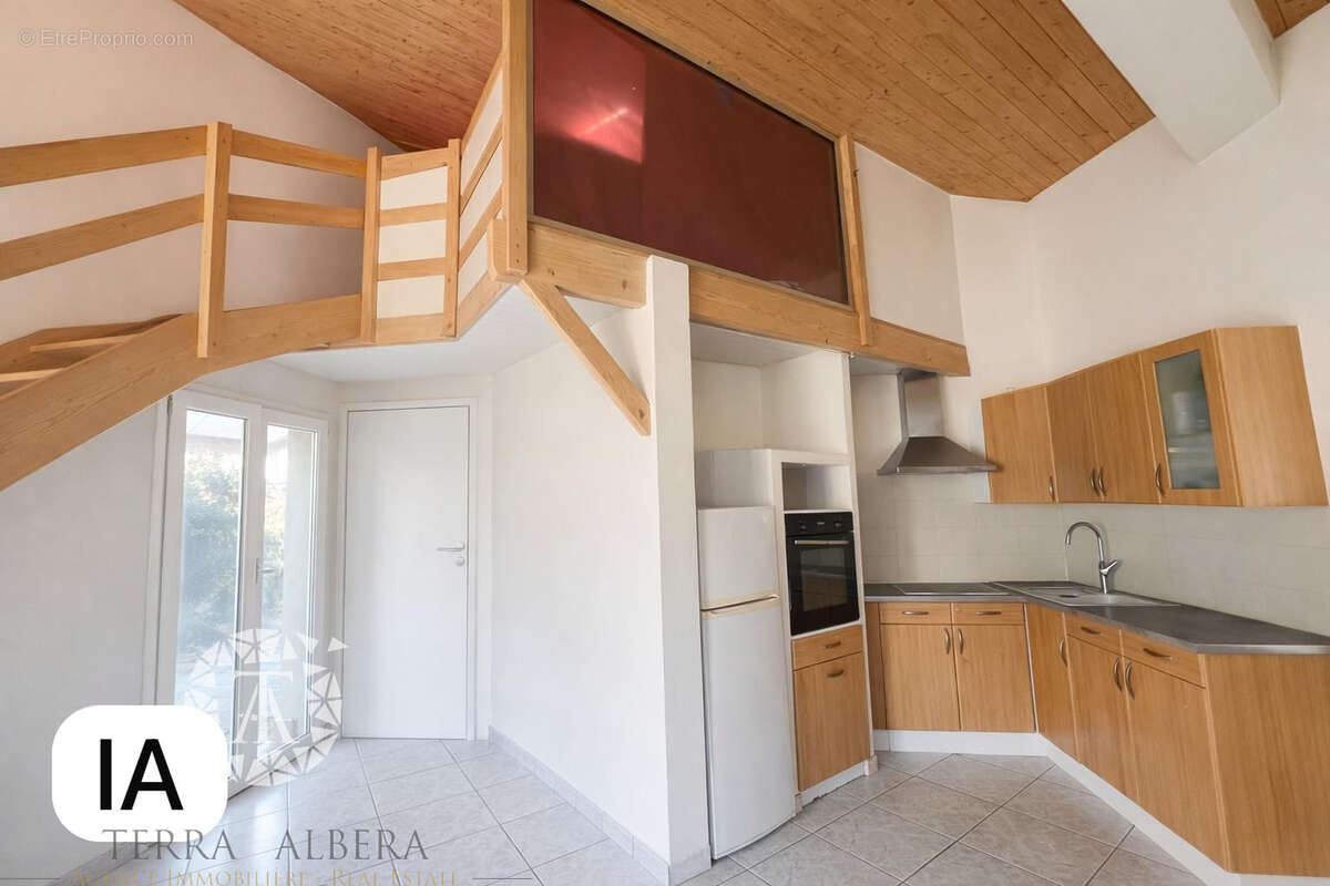 Maison à LAROQUE-DES-ALBERES